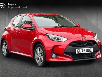 Used Toyota Yaris 116 HP (85 kW) 2025 Red Hatchback