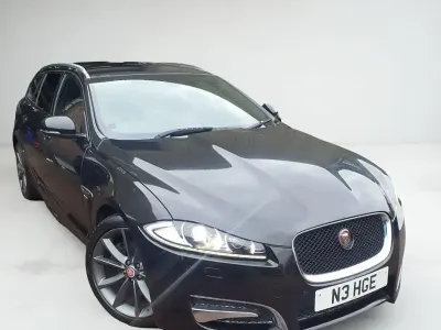 Usado Jaguar XF Sportbrake R-Sport 200 HP (147 kW) 2015 Preto Carrinha