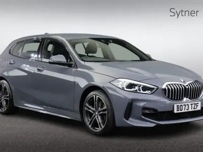 Usado BMW 118 M Sport 134 CV (98 kW) 2023 Gris Utilitario