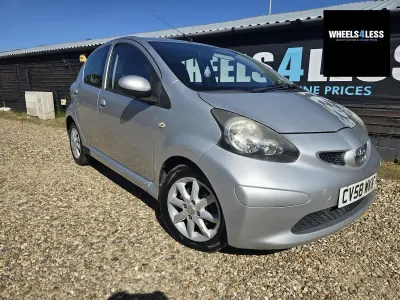 Used Toyota Aygo Platinum 67 HP (49 kW) 2008 Silver Hatchback