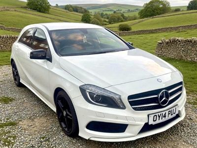 Begagnad Mercedes A180 AMG 2014 Vit Halvkombi