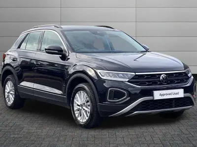 Used VW T-Roc Life 110 HP (80 kW) 2023 Black SUV