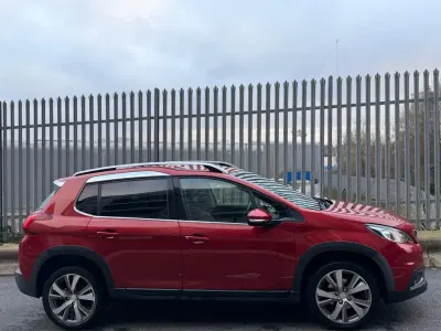 Gebraucht Peugeot 2008 Allure 2018 Rot SUV
