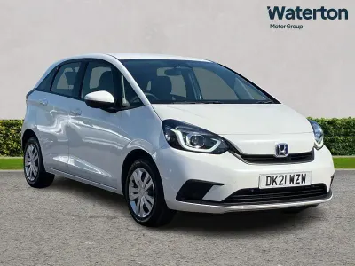 Używany Honda Jazz Hybrid 109 KM (80 kW) 2021 Biały Hatchback