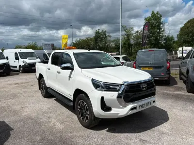 Used Toyota HiLux 201 HP (147 kW) 2021 White Pickup