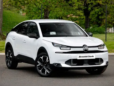 New Citroën C4 145 HP (106 kW) 2026 Metallic  okenite white SUV