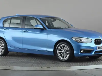 Usado BMW 118 136 HP (100 kW) 2019 Azul Citadino