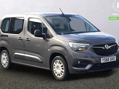 Used Vauxhall Combo Design Edition 131 HP (96 kW) 2023 MPV