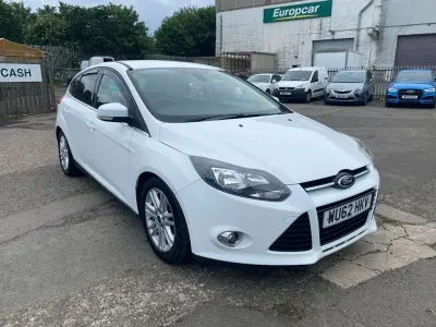 Used Ford Focus Titanium 100 HP (73 kW) 2012 White Hatchback