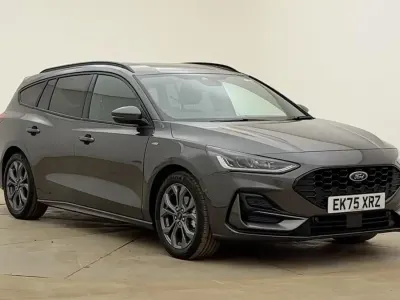 Usado Ford Focus ST-Line 155 HP (114 kW) 2025 Magnetic (metallic) Carrinha