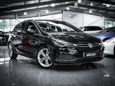 Used Vauxhall Astra SRi 200 HP (147 kW) 2018 Black Hatchback