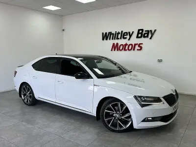 Used Skoda Superb SportLine 150 HP (110 kW) 2018 White Hatchback