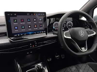 Used VW Golf VIII R-line 150 HP (110 kW) 2025 Silver Hatchback