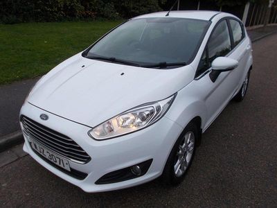 White Used 2014 Ford Fiesta Zetec Hatchback | £3,190 (Fair price)
