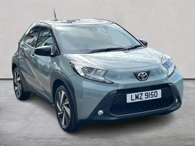 Used Toyota Aygo X 72 HP (52 kW) 2024 Green SUV