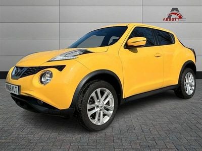 Used Nissan Juke N-Connecta 110 HP (80 kW) 2016 Yellow SUV