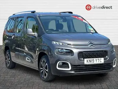 Begagnad Citroën Berlingo Flair 110 HK (80 kW) 2019 Grå Minibuss