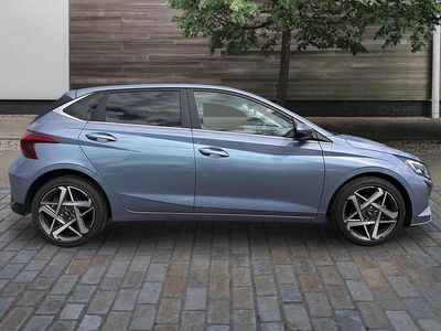 Used Hyundai i20 Premium 100 HP (73 kW) 2024 Blue Hatchback