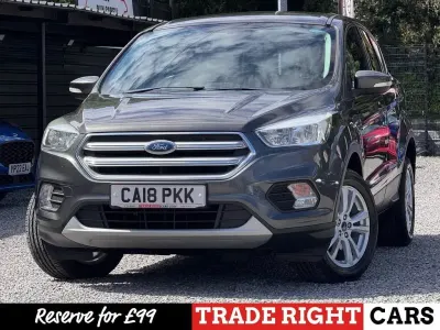 Usado Ford Kuga Zetec 120 HP (88 kW) 2018 Cinzento SUV