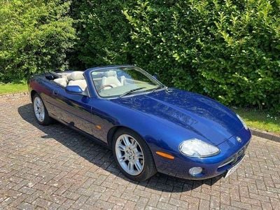Jaguar XK8
