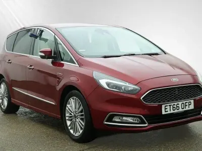 Used Ford S-MAX Vignale 180 HP (132 kW) 2017 Red MPV
