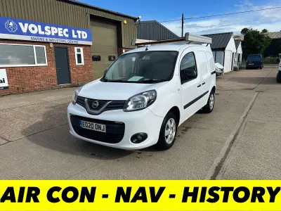 Used Nissan NV250 Tekna 95 HP (69 kW) 2020 White Van