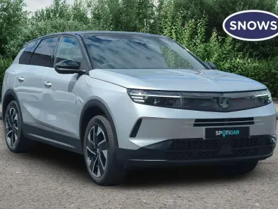 Used Vauxhall Grandland X Ultimate 136 HP (100 kW) 2025 Silver SUV