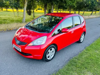 Used Honda Jazz ES 2009 Red Hatchback