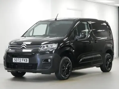 Used Citroën Berlingo 130 HP (95 kW) 2023 Black MPV