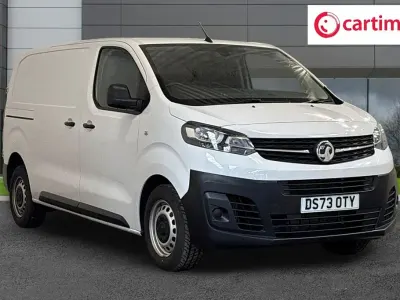 Used Vauxhall Vivaro S 101 HP (74 kW) 2023 White MPV