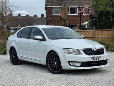 Used Skoda Octavia 2015 White Hatchback