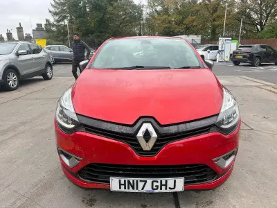 Used Renault Clio Dynamique 120 HP (88 kW) 2017 Red Hatchback