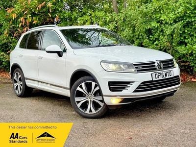 White Used 2016 VW Touareg R-line SUV | £11,895 (Good price)