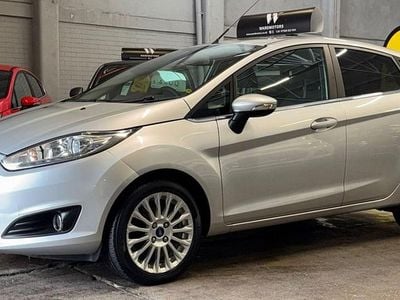 Used Ford Fiesta Titanium 125 HP (91 kW) 2013 Silver Hatchback