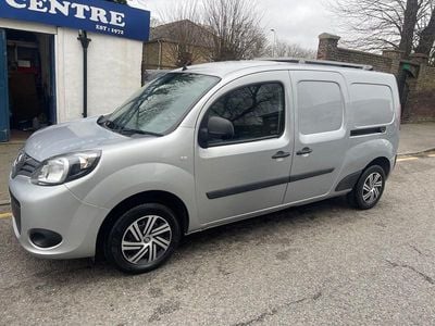 Used Nissan NV250 Tekna 95 HP (69 kW) 2021 Grey Van