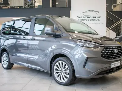 Begagnad Ford Tourneo Custom Titanium 2024 Grå Van