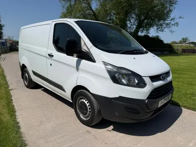 Used Ford Transit Custom 100 HP (73 kW) 2014 White Van