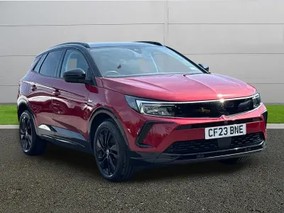 Used Vauxhall Grandland X 131 HP (96 kW) 2023 Red SUV