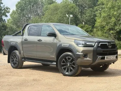 Used Toyota HiLux 204 HP (150 kW) 2022 Bronze Pickup