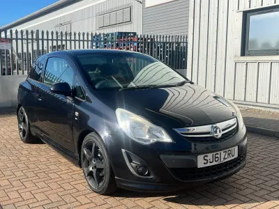 Second-hand Vauxhall Corsa SRi 100 CP (73 kW) 2011 Negru Hatchback