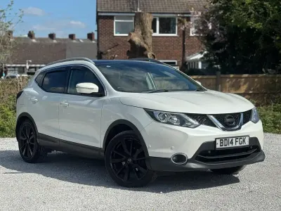 Used Nissan Qashqai Tekna 110 HP (80 kW) 2014 White SUV