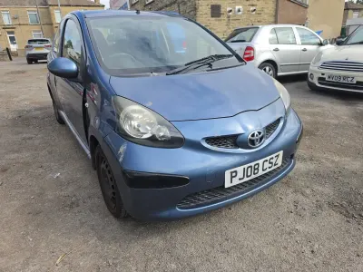 Used Toyota Aygo 67 HP (49 kW) 2008 Blue Hatchback