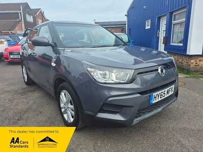 Used Ssangyong (KGM) Tivoli 128 HP (94 kW) 2015 Grey SUV
