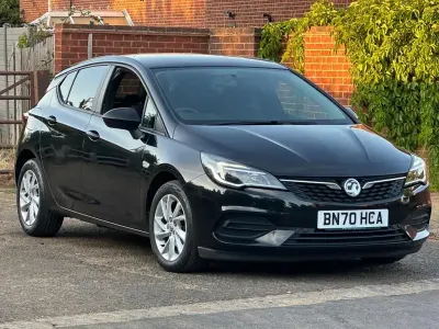 Used Vauxhall Astra Business Edition 105 HP (77 kW) 2020 Black Hatchback