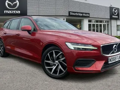 Used Volvo V60 Momentum 250 HP (183 kW) 2018 Red Estate