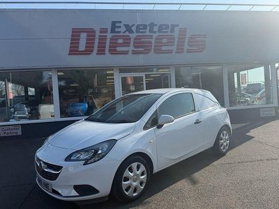 Used Vauxhall Corsa 95 HP (69 kW) 2016 White Hatchback