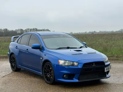 Usado Mitsubishi Lancer 240 HP (176 kW) 2011 Azul Sedan
