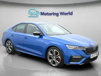 Begagnad Skoda Octavia vRS 200 HK (147 kW) 2023 Blå Halvkombi