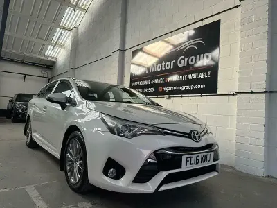 Usado Toyota Avensis Business Edition 2016 Branco Carrinha