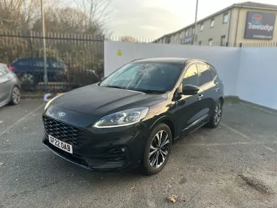 Usado Ford Kuga ST-Line X 150 CV (110 kW) 2022 Negro SUV